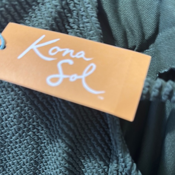 NWT Kona Sol Olive Women's Textured Square Neck One-Piece Swimsuit - Picture 3 of 10